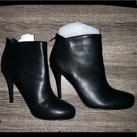 NWT Sz. 9 women’s 4” heel booties vegan leather by Michael Antonio - Picture 1 of 7